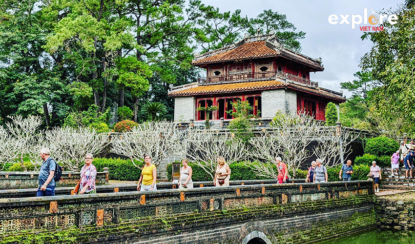 Explore Vietnam
